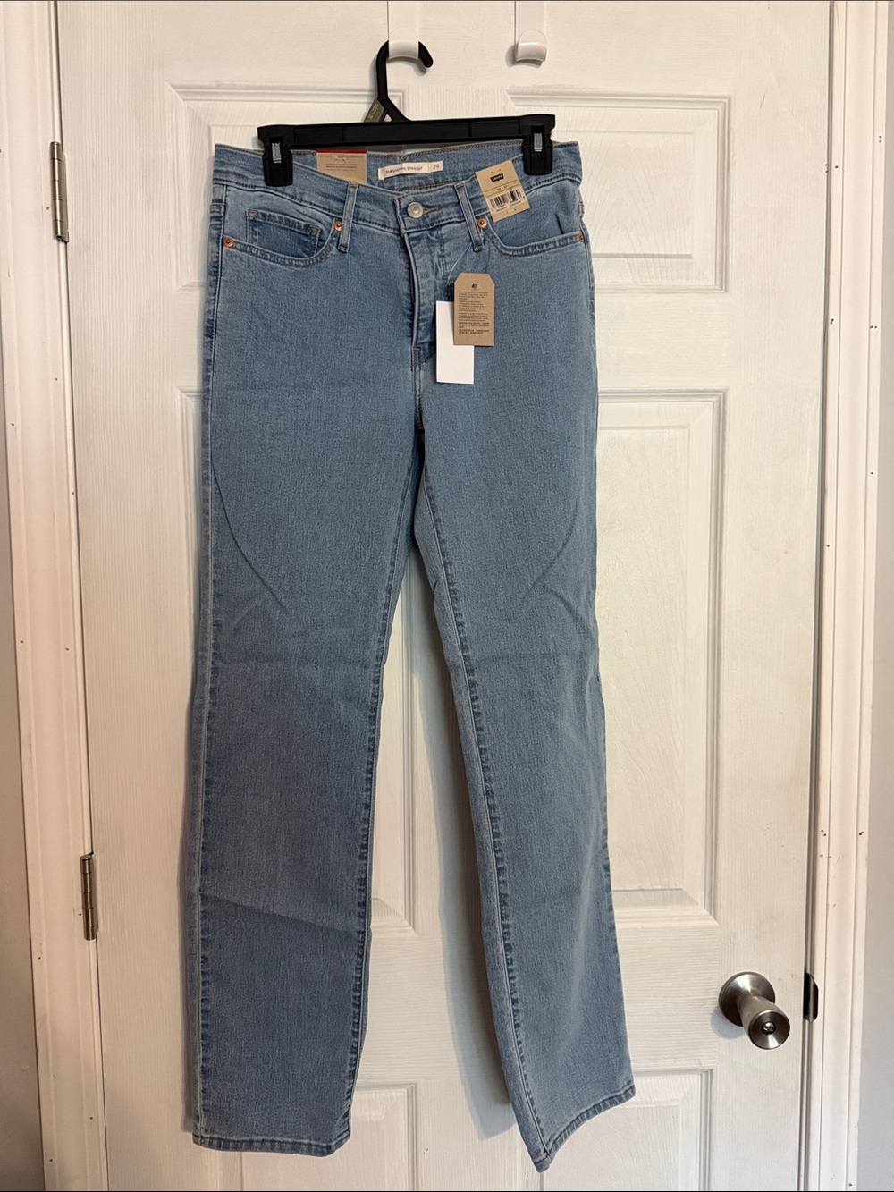 Levi's Light Wash Straight Leg Jeans size 8 29/32